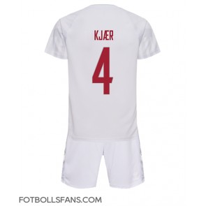 Danmark Simon Kjaer #4 Replika Bortatröja Barn VM 2022 Kortärmad (+ Korta byxor)